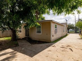 3219 N Winnetka Avenue , Dallas Texas 75212