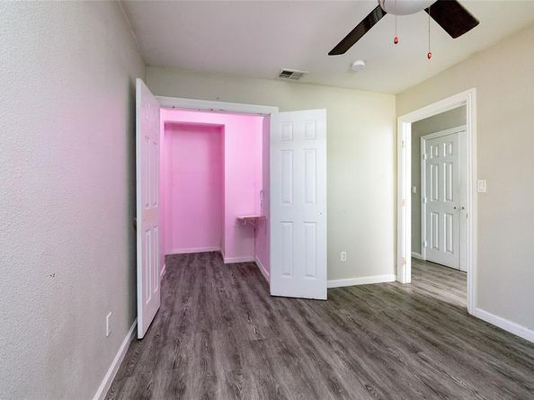 3219 N Winnetka Avenue , Dallas Texas 75212