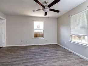 3219 N Winnetka Avenue , Dallas Texas 75212