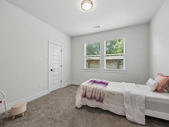 3806  Vandervort Drive , Dallas Texas 75216