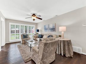 8835  Larchwood Drive , Dallas Texas 75238