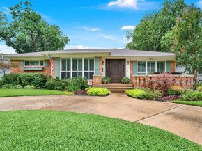 8835  Larchwood Drive , Dallas Texas 75238