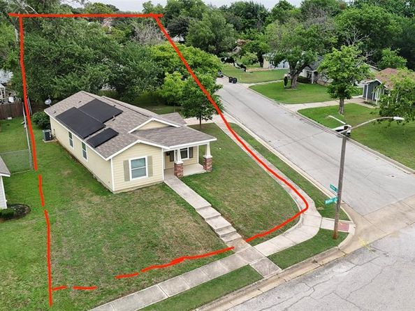 4421 E Kellis Street , Fort Worth Texas 76119