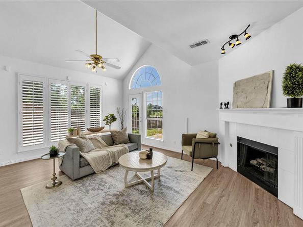 1372  Mae Drive , Carrollton Texas 75007