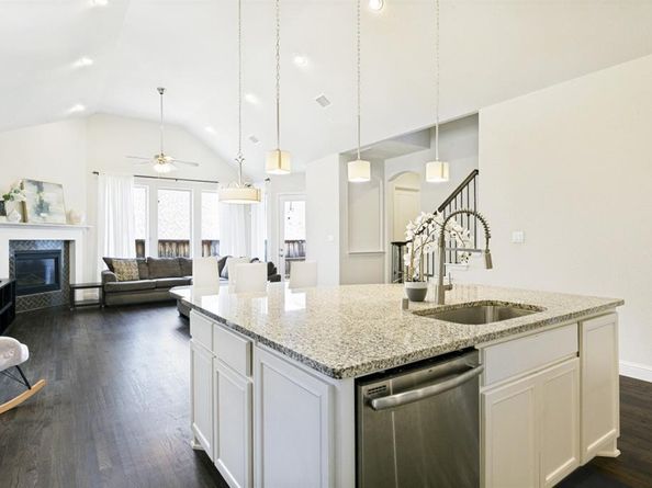 7906  Gulfstream Lane , Irving Texas 75063