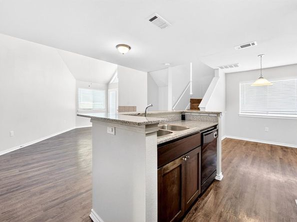 9837  Walnut Street  208, Dallas Texas 75243