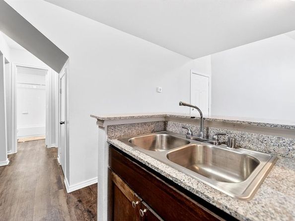 9837  Walnut Street  208, Dallas Texas 75243