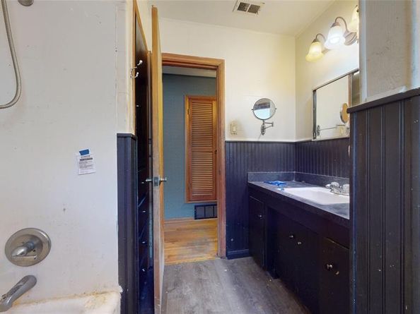 2325  Yeager Street , Fort Worth Texas 76112