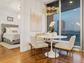 3130 N Harwood Street  702, Dallas Texas 75201