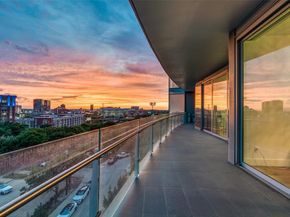 3130 N Harwood Street  702, Dallas Texas 75201