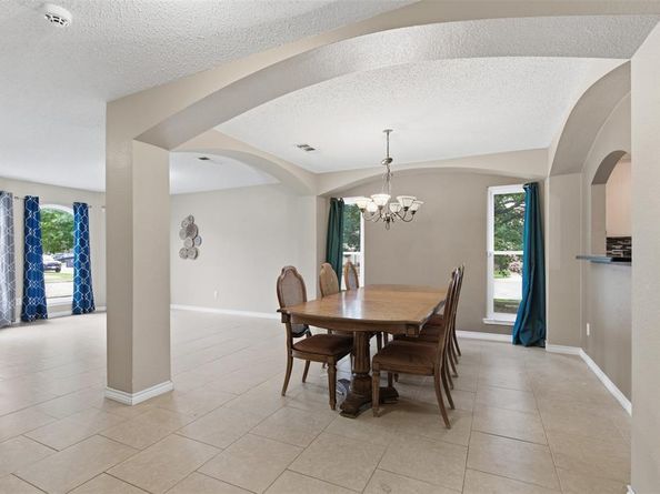 829  Elbe Drive , Arlington Texas 76001