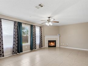 829  Elbe Drive , Arlington Texas 76001