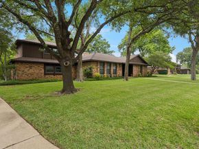 1401  Clover Hill Road , Mansfield Texas 76063