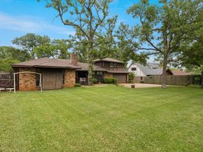 1401  Clover Hill Road , Mansfield Texas 76063