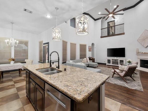 6876  Foghorn Lane , Grand Prairie Texas 75054