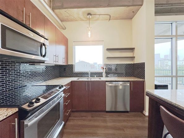 1001  Belleview Street  307, Dallas Texas 75215