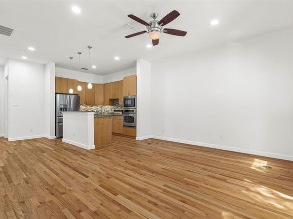 1016  Liberty Street  3, Dallas Texas 75204