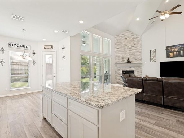 2809  River Bend Place , Celina Texas 75009
