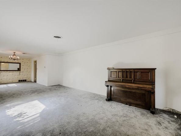 3912  Plantation Drive , Benbrook Texas 76116