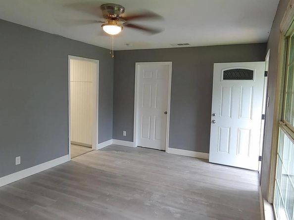 4421  Cicero Street , Dallas Texas 75216