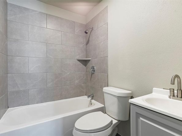 239  Halsey Street , Dallas Texas 75224