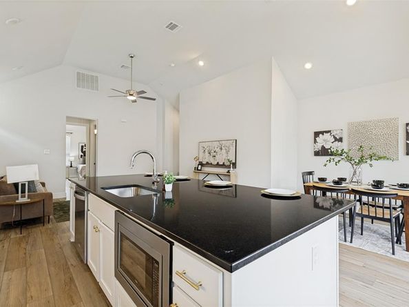 8117  Radnor Road , Dallas Texas 75231