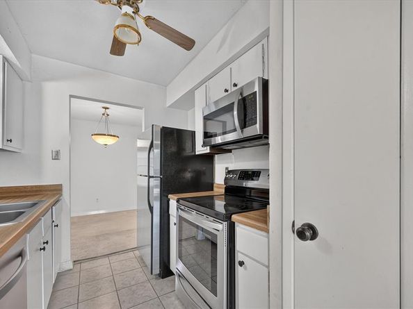 8071  Meadow Road  219, Dallas Texas 75231
