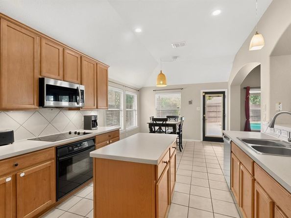 2420  Bent Trail , Mansfield Texas 76063