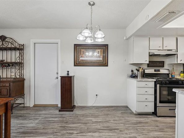 910  Quebec Drive , Garland Texas 75040