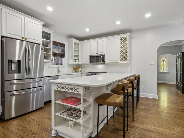 1027  Sarasota Circle , Dallas Texas 75223