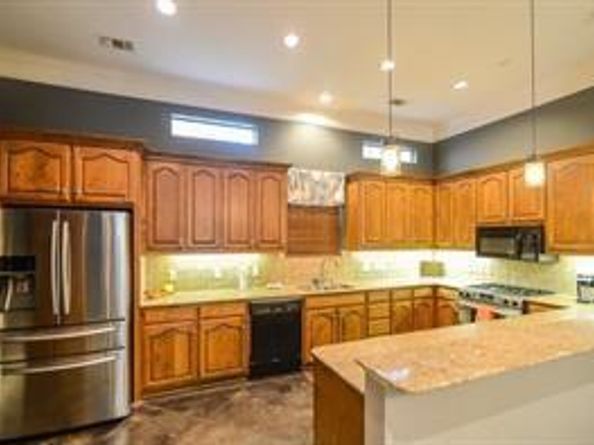 3550  Knight Street , Dallas Texas 75219