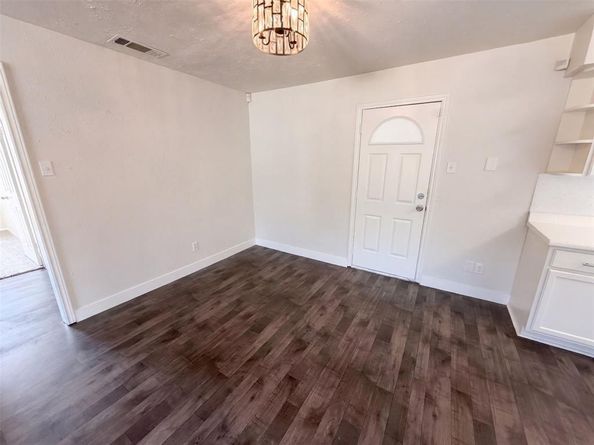 8540  Foxwood Lane , Dallas Texas 75217
