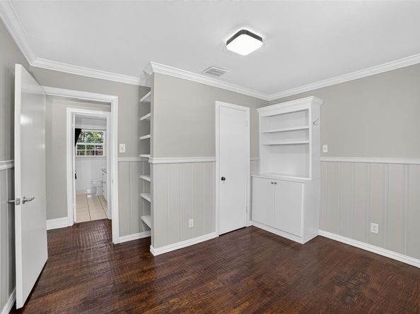 1912  Oldgate Lane , Garland Texas 75042