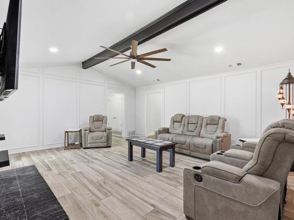 3506  Valley View Lane , Garland Texas 75043