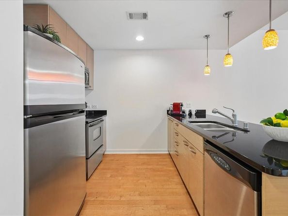 1200  MAIN Street  2108, Dallas Texas 75202
