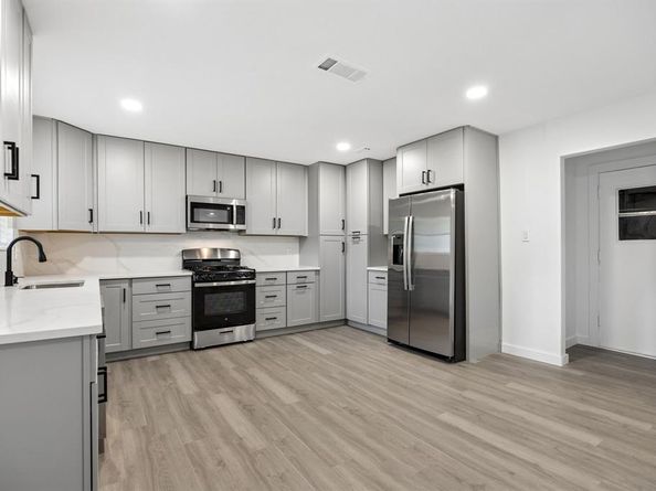 815  Wisteria  , Richardson Texas 75080