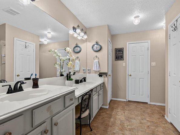 10425  Brangus Drive , Crowley Texas 76036