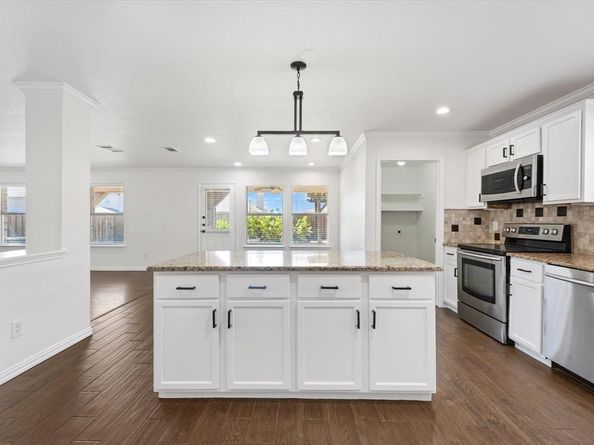 3609  Redstart Drive , Mesquite Texas 75181
