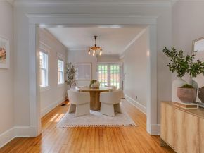 335 S Edgefield Avenue , Dallas Texas 75208