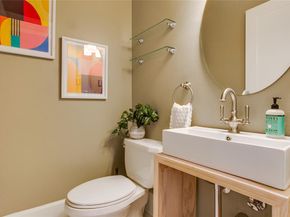 335 S Edgefield Avenue , Dallas Texas 75208