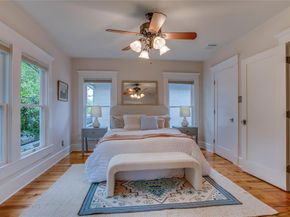 335 S Edgefield Avenue , Dallas Texas 75208
