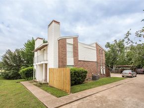 6828  Brentwood Stair Road , Fort Worth Texas 76112