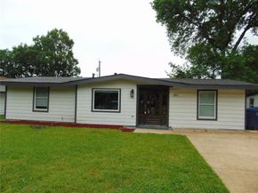 202  Wallace Drive , Garland Texas 75041