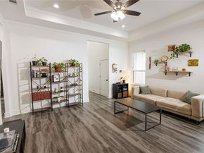 3231  Fairview Avenue , Dallas Texas 75223