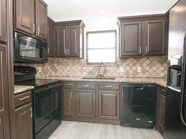 2007  Clubview Drive , Carrollton Texas 75006
