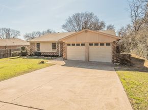 7628  Craig Street , Fort Worth Texas 76112