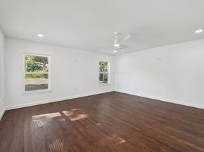 1428  Hawley Lane , Dallas Texas 75217