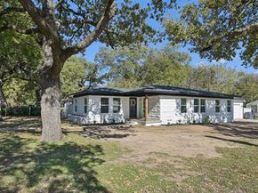 1428  Hawley Lane , Dallas Texas 75217