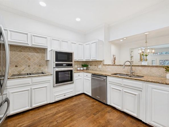 4113  Woodcreek Drive , Dallas Texas 75220
