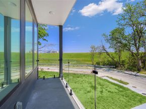 459  Hart Street , Dallas Texas 75203